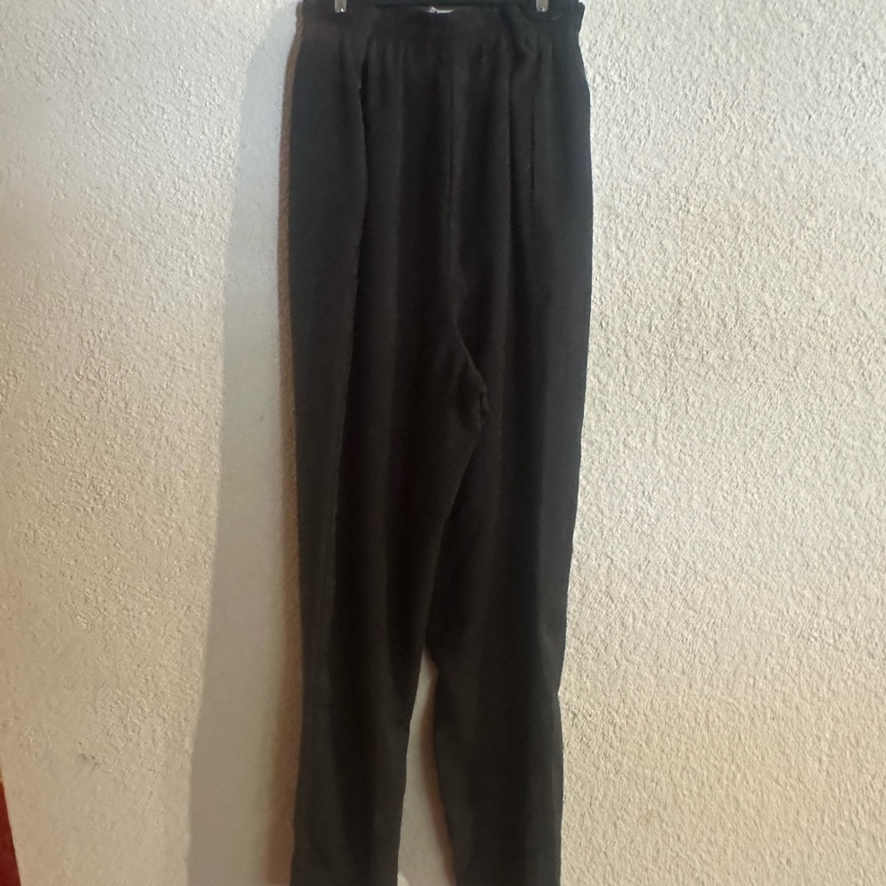 Women’s green pants